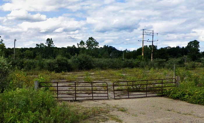 Stuckeys - Holly - 6409 Grange Hall Rd Street View (newer photo)